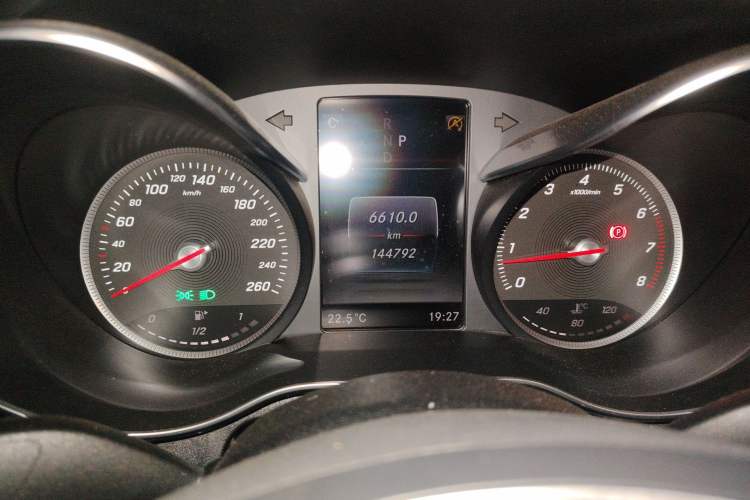 Used Mercedes-Benz C-Class 2017 Facelift C 200 L Sport Edition Instrument Cluster