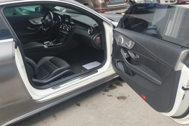 Used Mercedes-Benz C-Class 2017 C 200 4MATIC Coupe Interior 4