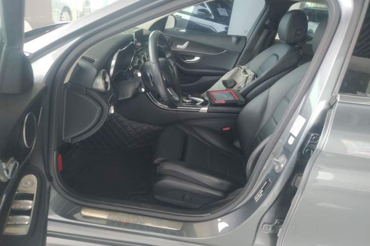 Used Mercedes-Benz C-Class 2017 C 200 station wagon Left Front Seat