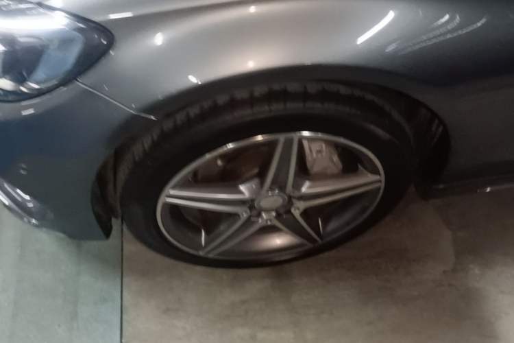 Used Mercedes-Benz C-Class 2017 C 200 station wagon Left Front Wheel Hub
