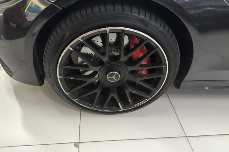 Used Mercedes-Benz C-Class 2017 Restyled C 200 Sport Edition Left Front Wheel Hub