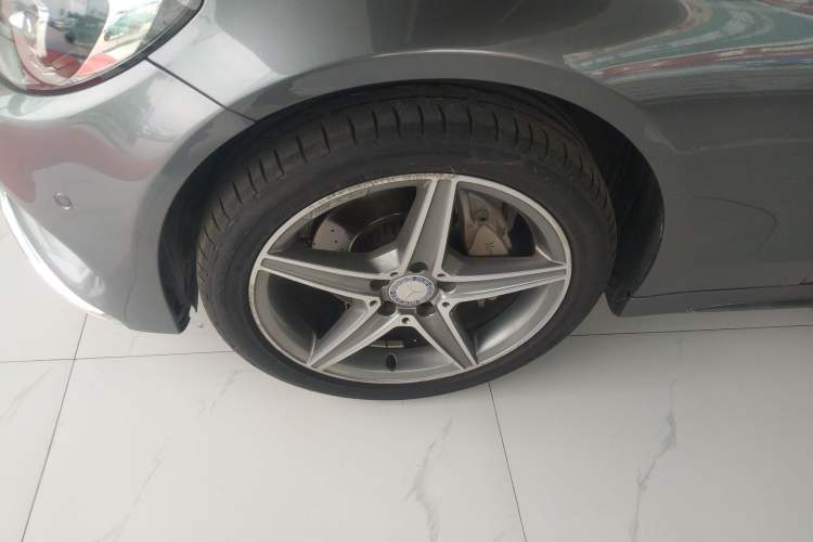 Used Mercedes-Benz C-Class 2017 C 200 station wagon Left Front Wheel Hub