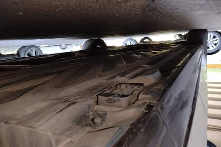 Used Mercedes-Benz C-Class 2017 C 200 Sport Edition Left Side Sill