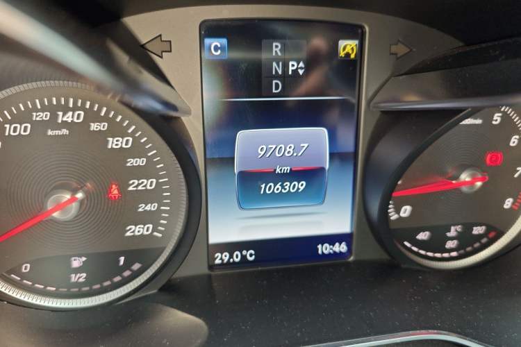 Used Mercedes-Benz C-Class 2017 C 200 L Sport Edition Odometer Close Up