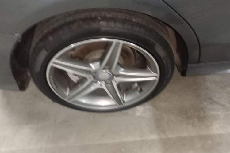 Used Mercedes-Benz C-Class 2017 C 200 station wagon Right Rear Wheel Hub