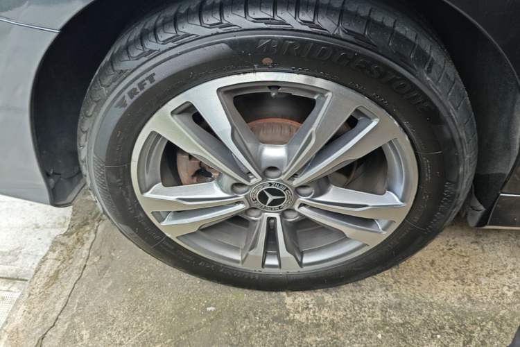 Used Mercedes-Benz C-Class 2017 Facelift C 200 L Sport Edition Right Rear Wheel Hub