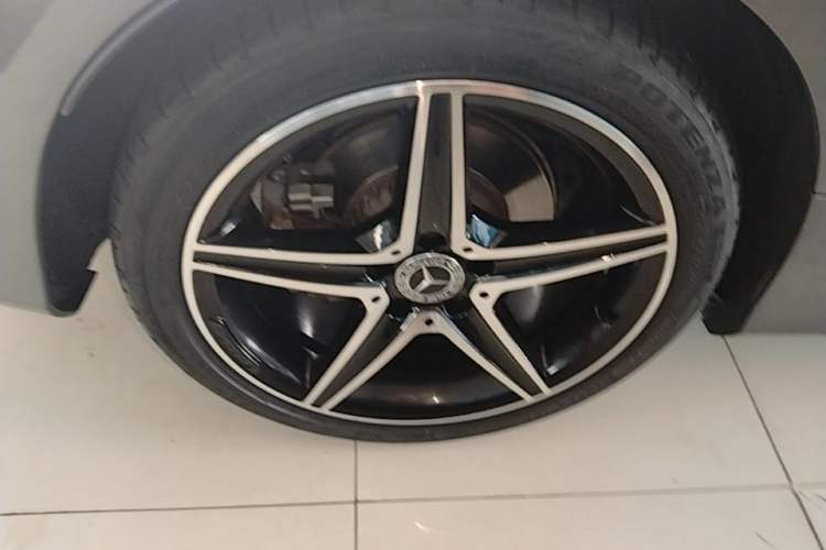 Used Mercedes-Benz C-Class 2017 Facelift C 200 Coupe Right Rear Wheel Hub