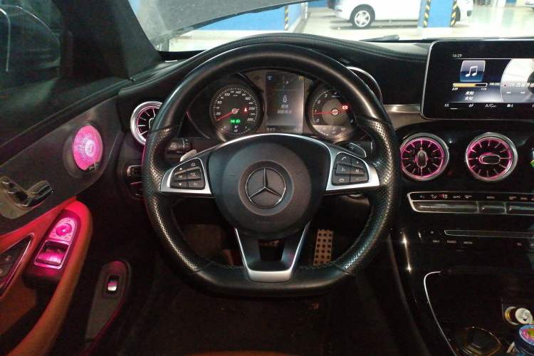 Used Mercedes-Benz C-Class 2017 Facelift C 200 Coupe Steering Wheel