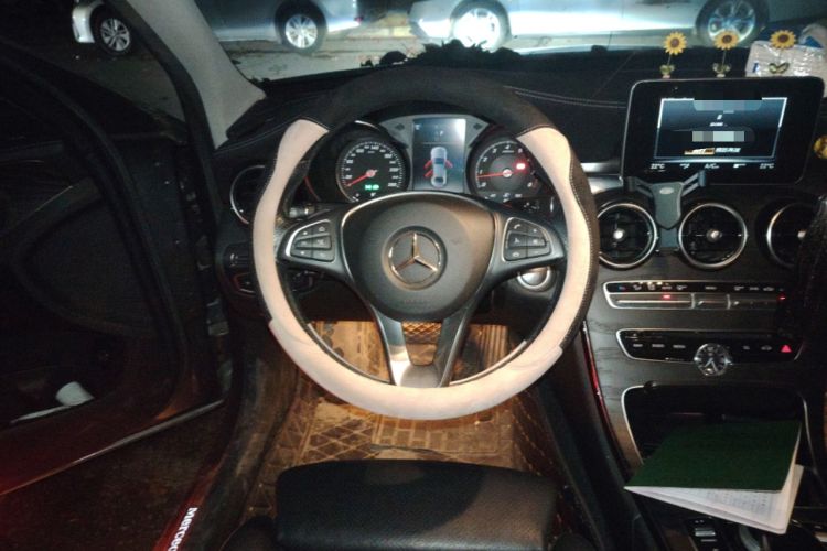 Used Mercedes-Benz C-Class 2017 Facelift C 200 L Sport Edition Steering Wheel
