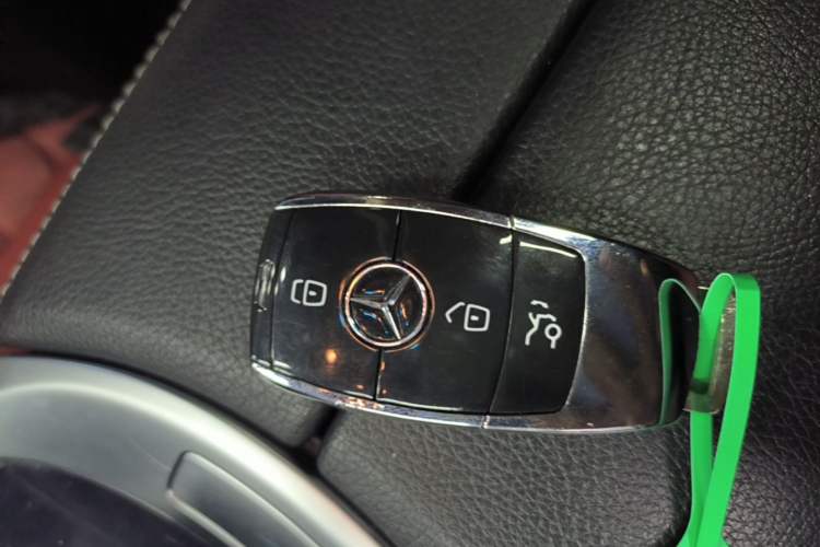 Used Mercedes-Benz C-Class 2017 Restyled C 200 Sport Edition Vehicle Key