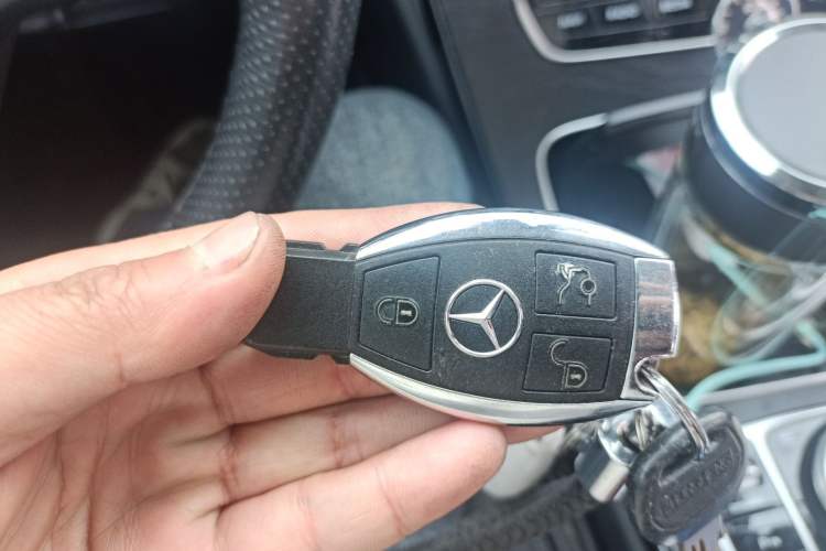 Used Mercedes-Benz C-Class 2017 Facelift C 200 L Sport Edition Vehicle Key