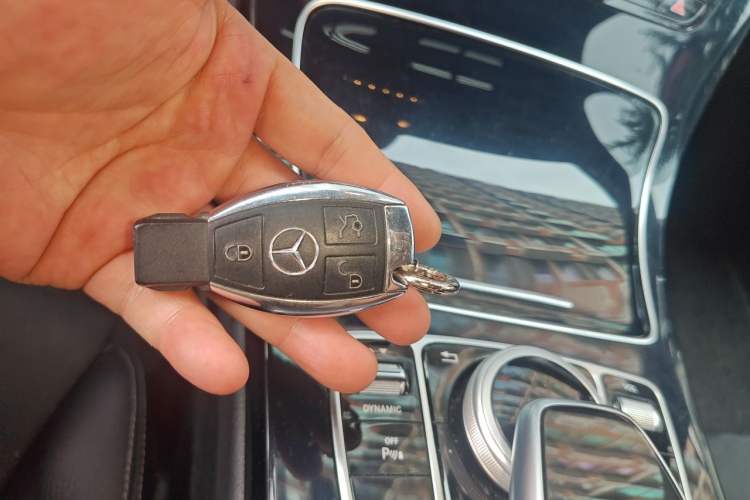Used Mercedes-Benz C-Class 2017 C 200 Sport Edition Vehicle Key