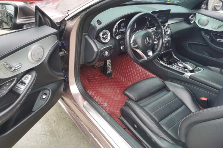 Used Mercedes-Benz C-Class 2017 Facelift C 200 Coupe Driver Seat