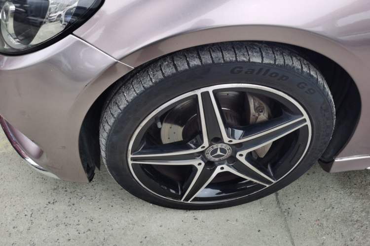 Used Mercedes-Benz C-Class 2017 Facelift C 200 Coupe Exterior 4
