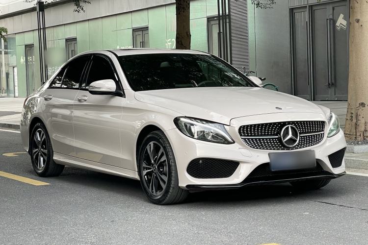 Used Mercedes-Benz C-Class 2017 Restyled C 200 Sport Edition Exterior 5