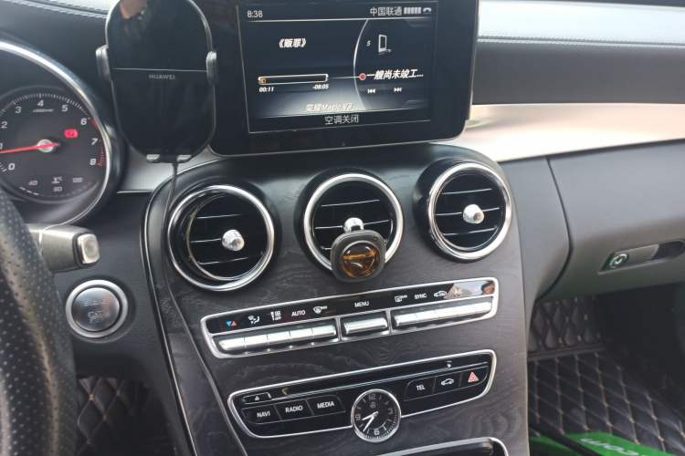 Used Mercedes-Benz C-Class 2017 Restyled C 180 L Fashion Edition Sport Version Audio And AC Panel