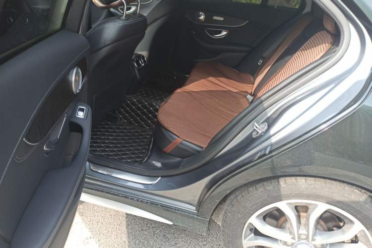 Used Mercedes-Benz C-Class 2017 Restyled C 180 L Fashion Edition Sport Version Left Rear Seat