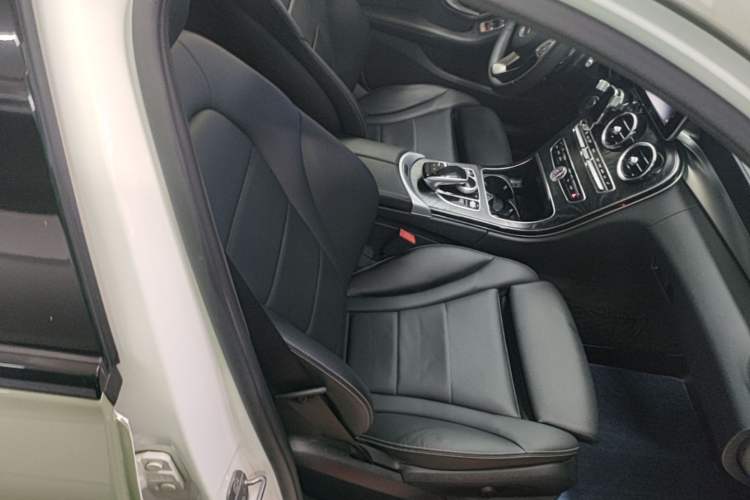 Used Mercedes-Benz C-Class 2017 C 180 L Sport Edition Right Front Seat