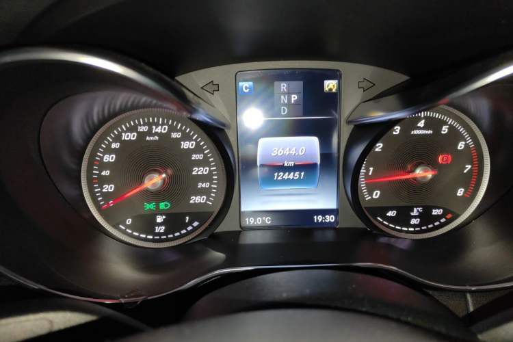 Used Mercedes-Benz C-Class 2017 Restyled C 200 Sport Edition Instrument Cluster