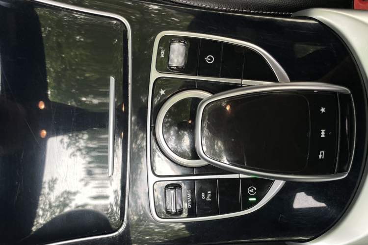Used Mercedes-Benz C-Class 2017 Restyled C 200 Sport Edition Interior 10