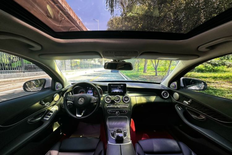Used Mercedes-Benz C-Class 2017 Restyled C 180 L Fashion Edition Sport Version Interior 8