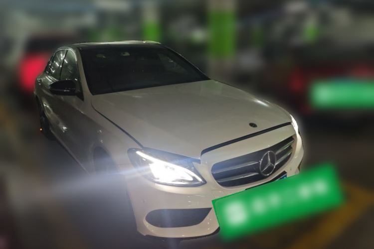 Used Mercedes-Benz C-Class 2017 C 200 Sport Edition Front Right 45 Deg