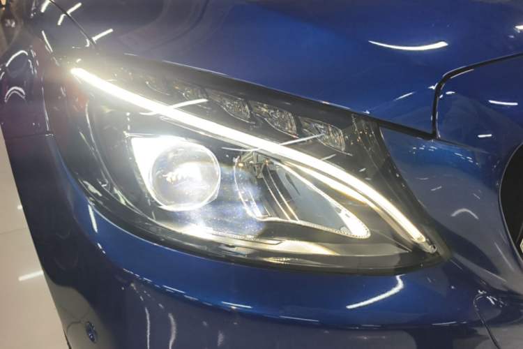 Used Mercedes-Benz C-Class 2017 Restyled C 200 Sport Edition Right Front Headlight