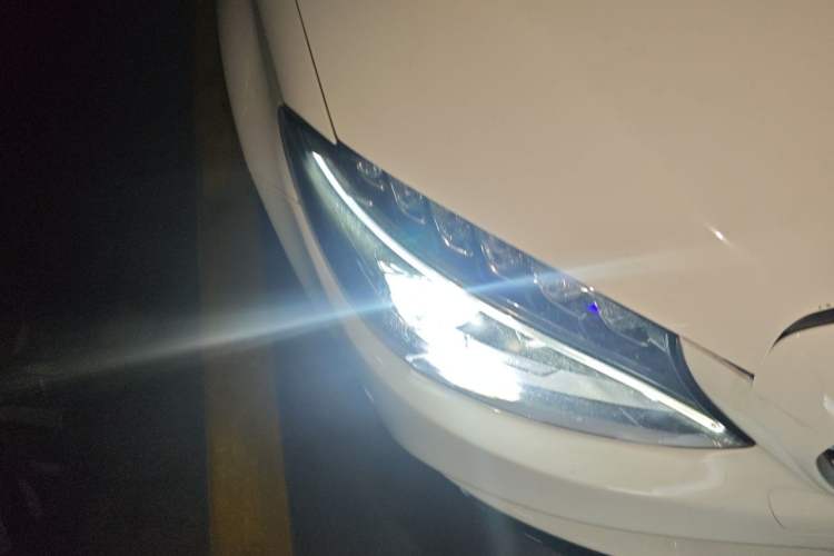 Used Mercedes-Benz C-Class 2017 C 200 Sport Edition Right Front Headlight