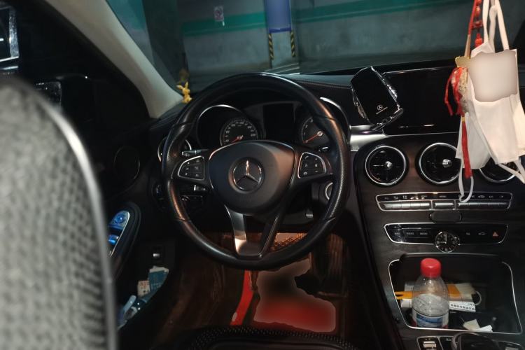 Used Mercedes-Benz C-Class 2017 Facelift C 200 L Sport Edition Steering Wheel