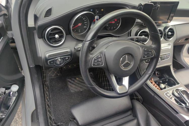 Used Mercedes-Benz C-Class 2017 Facelift C 200 L Sport Edition Steering Wheel