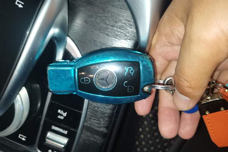 Used Mercedes-Benz C-Class 2017 Facelift C 200 L Sport Edition Vehicle Key