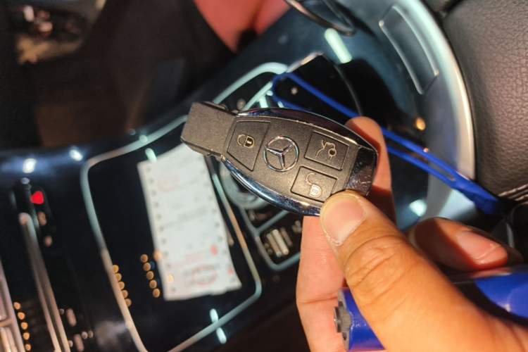Used Mercedes-Benz C-Class 2017 Restyled C 200 Sport Edition Vehicle Key