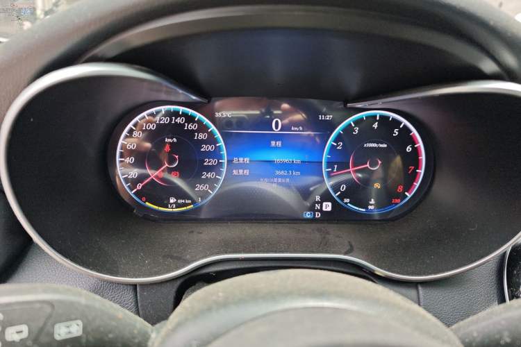 Used Mercedes-Benz C-Class 2017 C 200 station wagon Odometer Close Up