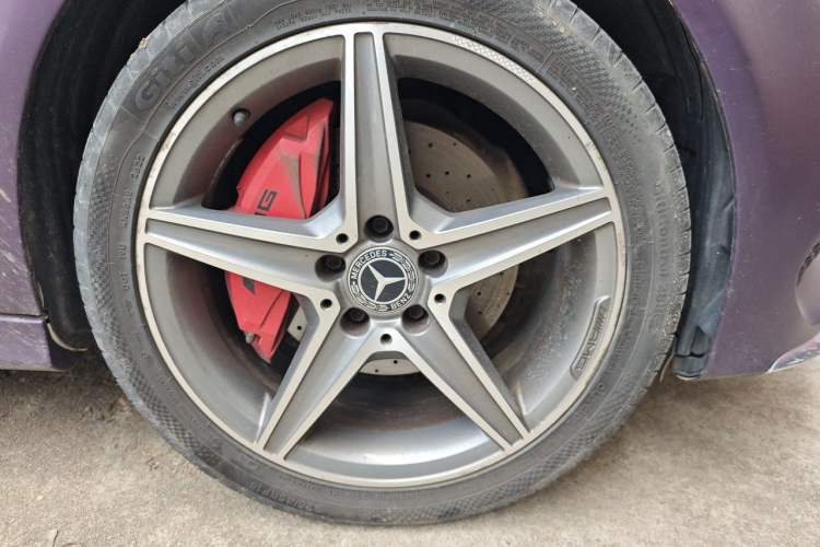 Used Mercedes-Benz C-Class 2017 C 200 station wagon Right Front Wheel Hub