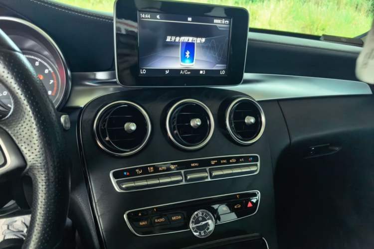 Used Mercedes-Benz C-Class 2017 Facelift C 200 L Sport Edition Audio And AC Panel