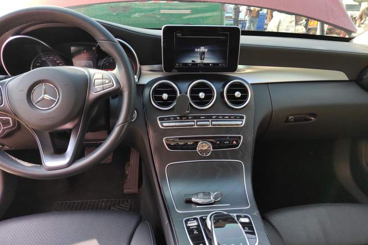Used Mercedes-Benz C-Class 2017 Restyled C 180 L Fashion Edition Sport Version Audio And AC Panel