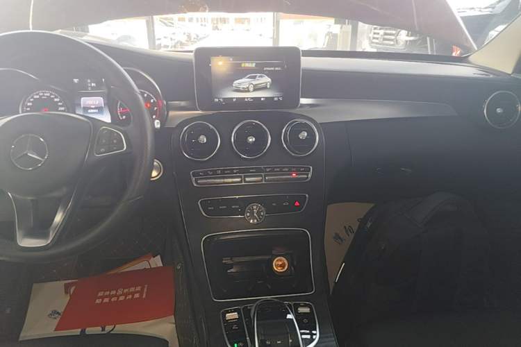 Used Mercedes-Benz C-Class 2017 C 200 L Sport Edition Audio And AC Panel