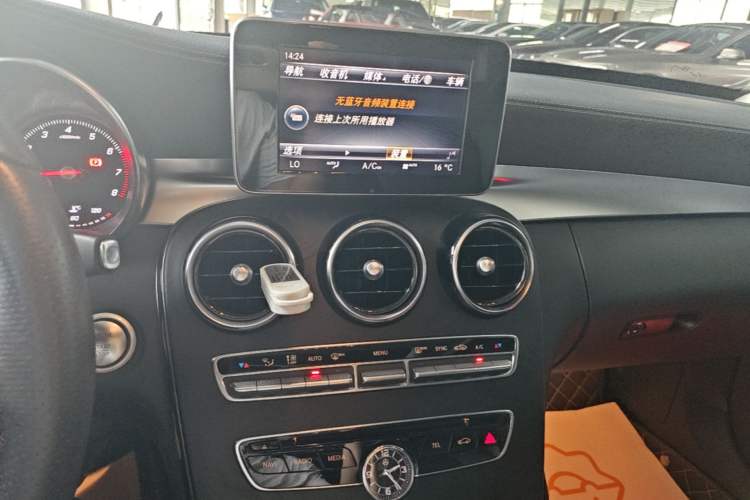 Used Mercedes-Benz C-Class 2017 Facelift C 200 L Sport Edition Audio And AC Panel