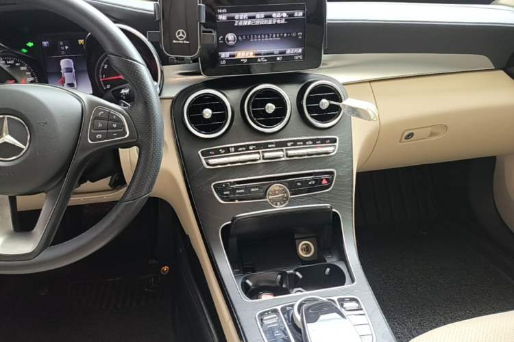 Used Mercedes-Benz C-Class 2017 Facelift C 200 L Sport Edition Audio And AC Panel