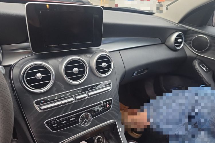 Used Mercedes-Benz C-Class 2017 Facelift C 200 Station Wagon Audio And AC Panel