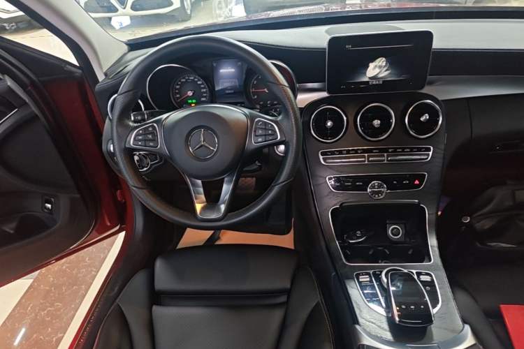 Used Mercedes-Benz C-Class 2017 C 180 L Sport Edition Audio And AC Panel