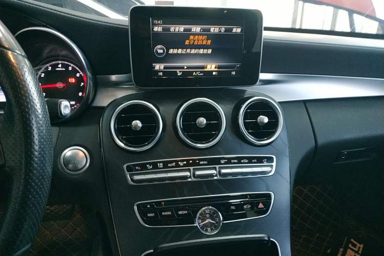 Used Mercedes-Benz C-Class 2017 Restyled C 180 L Fashion Edition Sport Version Audio And AC Panel