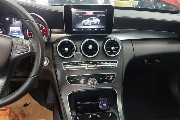 Used Mercedes-Benz C-Class 2017 Facelift C 200 L Sport Edition Audio And AC Panel