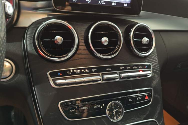 Used Mercedes-Benz C-Class 2017 C 200 L Sport Edition Audio And AC Panel