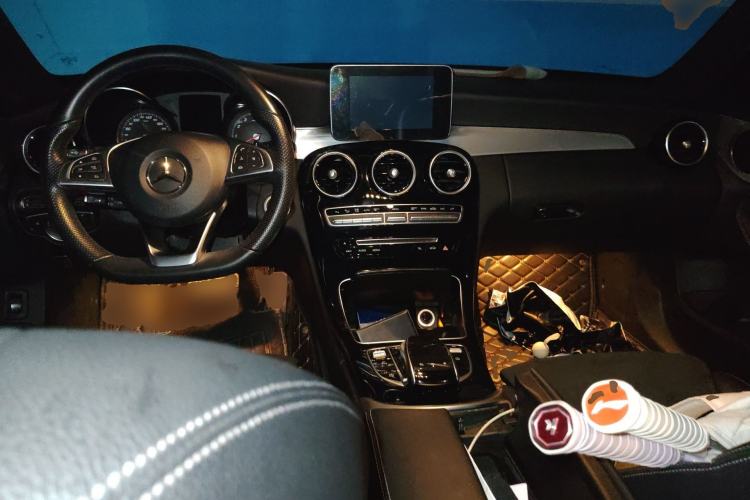 Used Mercedes-Benz C-Class 2017 C 200 Sport Edition Center Console