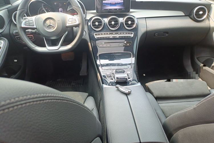 Used Mercedes-Benz C-Class 2017 C 200 Sport Edition Center Console