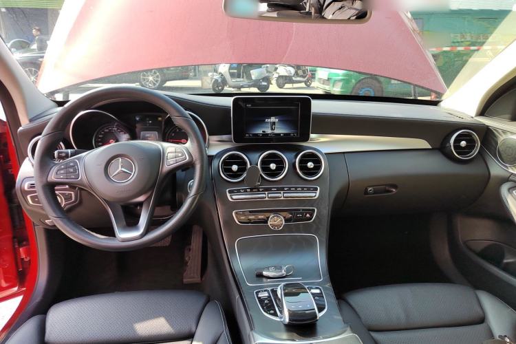 Used Mercedes-Benz C-Class 2017 Restyled C 180 L Fashion Edition Sport Version Center Console