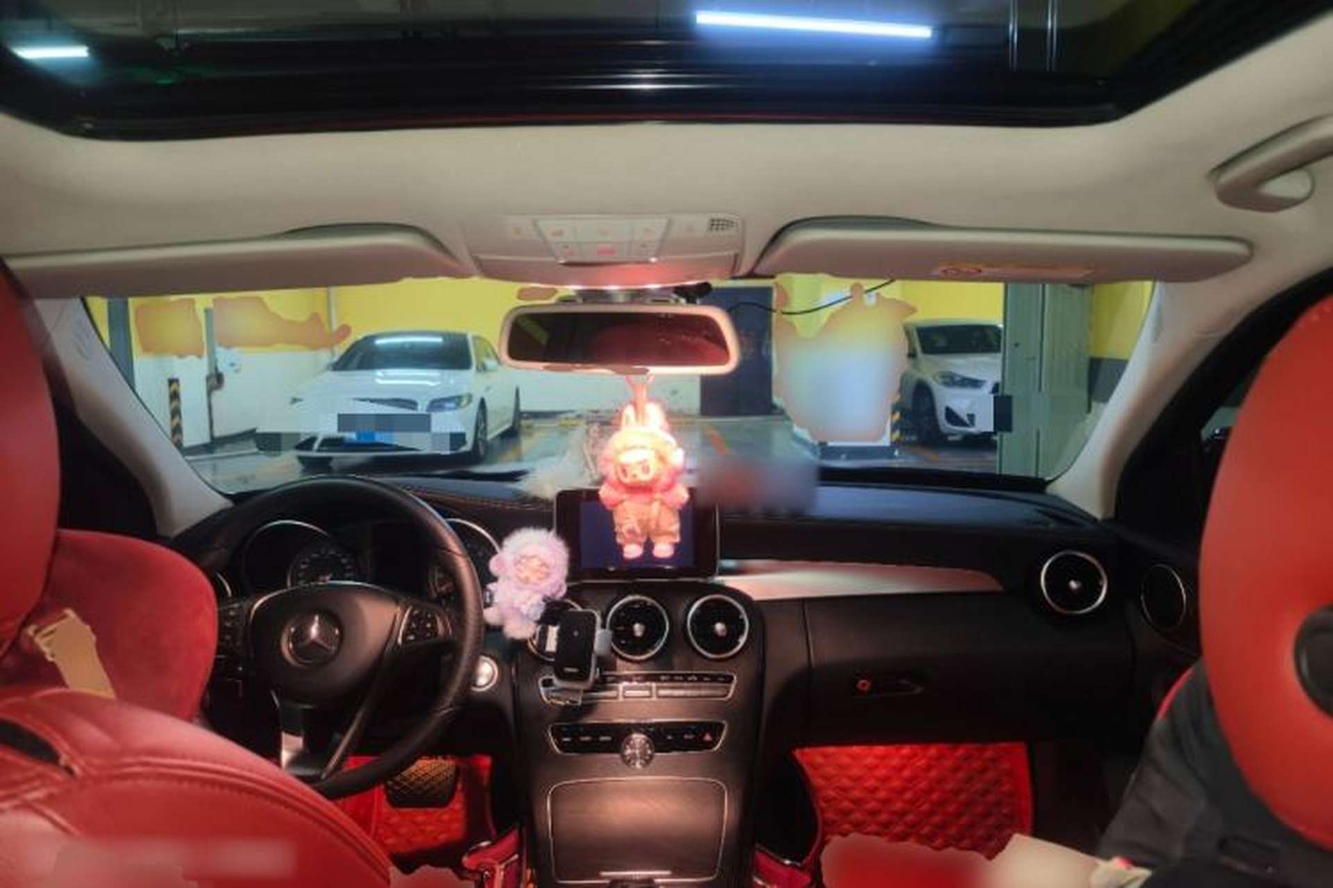 Used Mercedes-Benz C-Class 2017 Restyled C 180 L Fashion Edition Sport Version Center Console