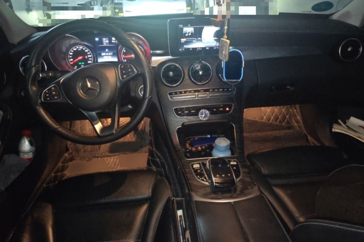 Used Mercedes-Benz C-Class 2017 C 200 L Sport Edition Center Console