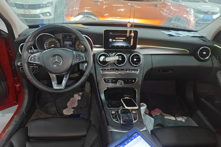 Used Mercedes-Benz C-Class 2017 C 180 L Sport Edition Center Console